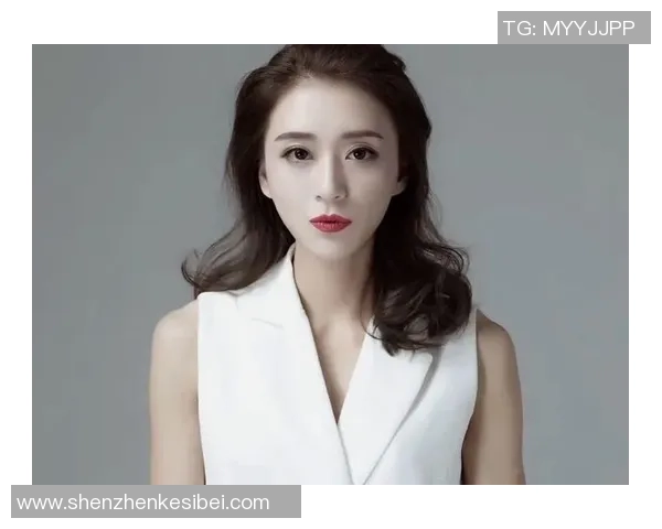 张娜的足球人生：从绿茵场到人生舞台的精彩对话